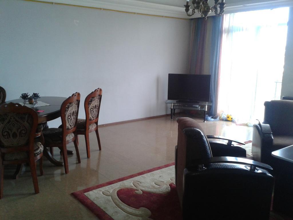 Apartment Chavchavadze 21 Батуми Номер фото